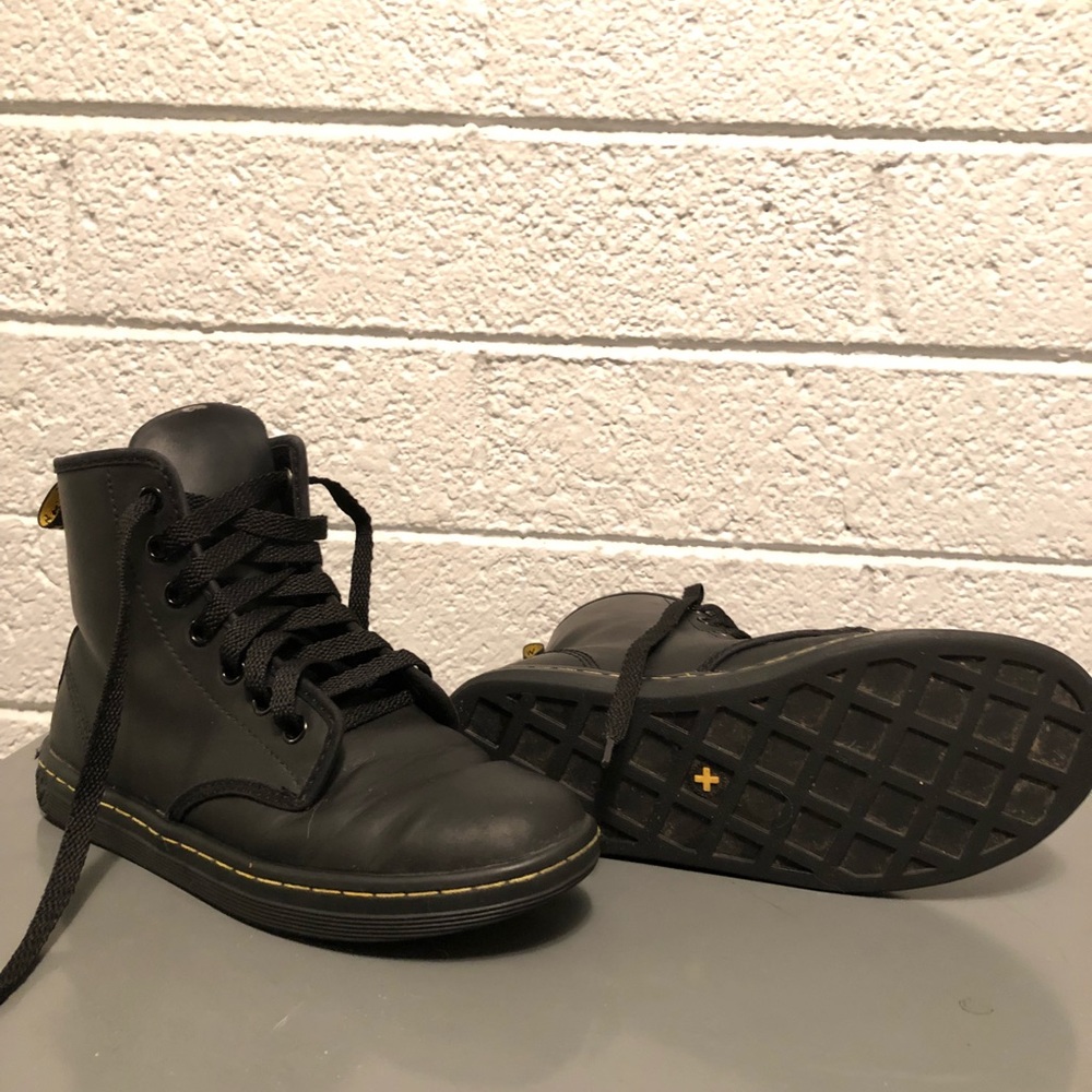 Women’s Size 5 Black Leather Doc Martens Slim Sole